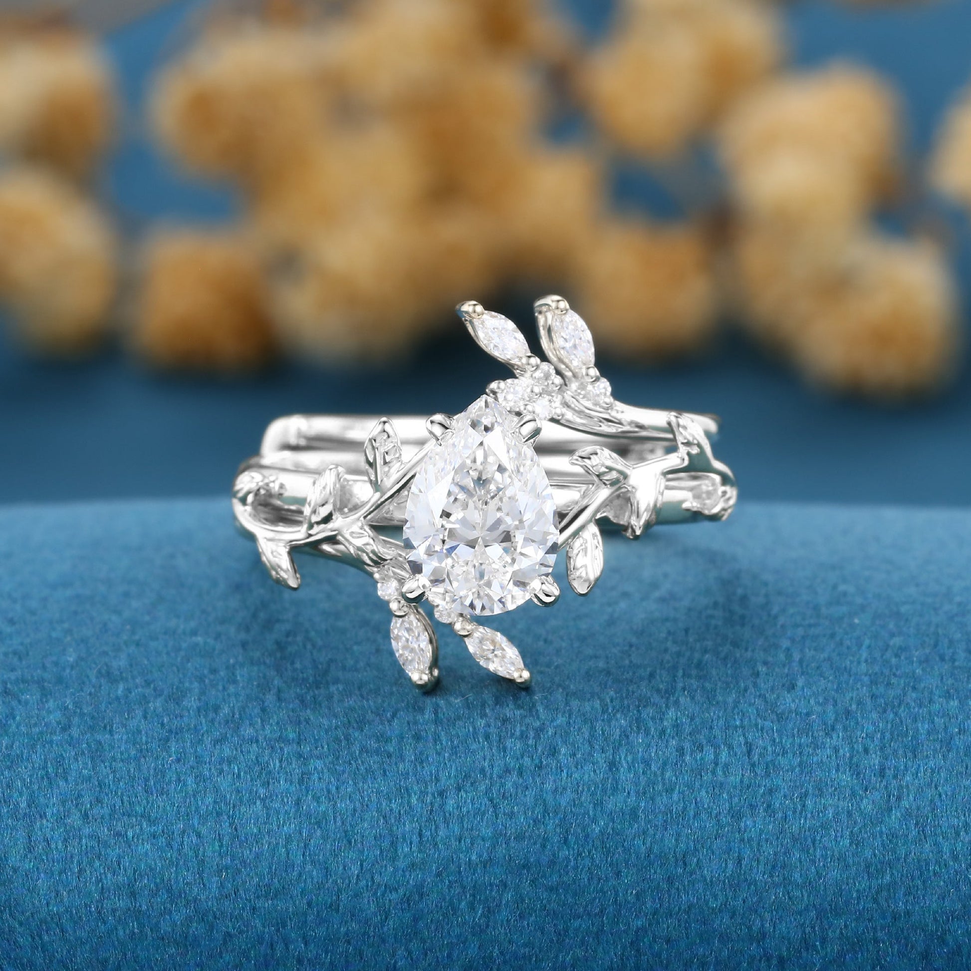 Pear cut Lab-Grown Diamond Leaf Rose Gold Wedding Bridal set