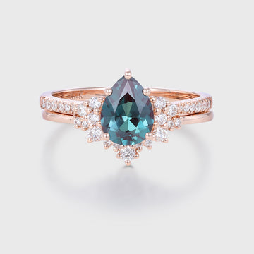 Pear Cut Lab Alexandrite Matching Moissanite | Diamonds Gold Bridal Set