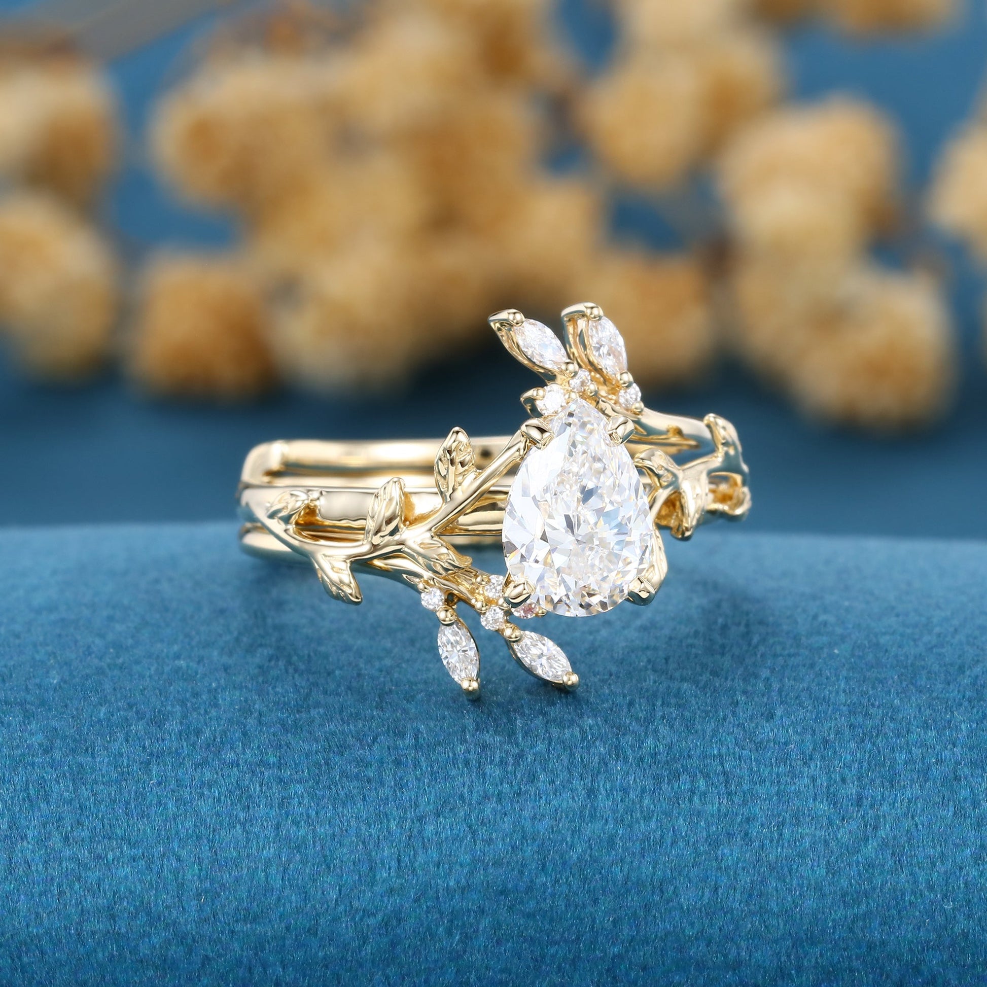 Pear cut Lab-Grown Diamond Leaf Rose Gold Wedding Bridal set