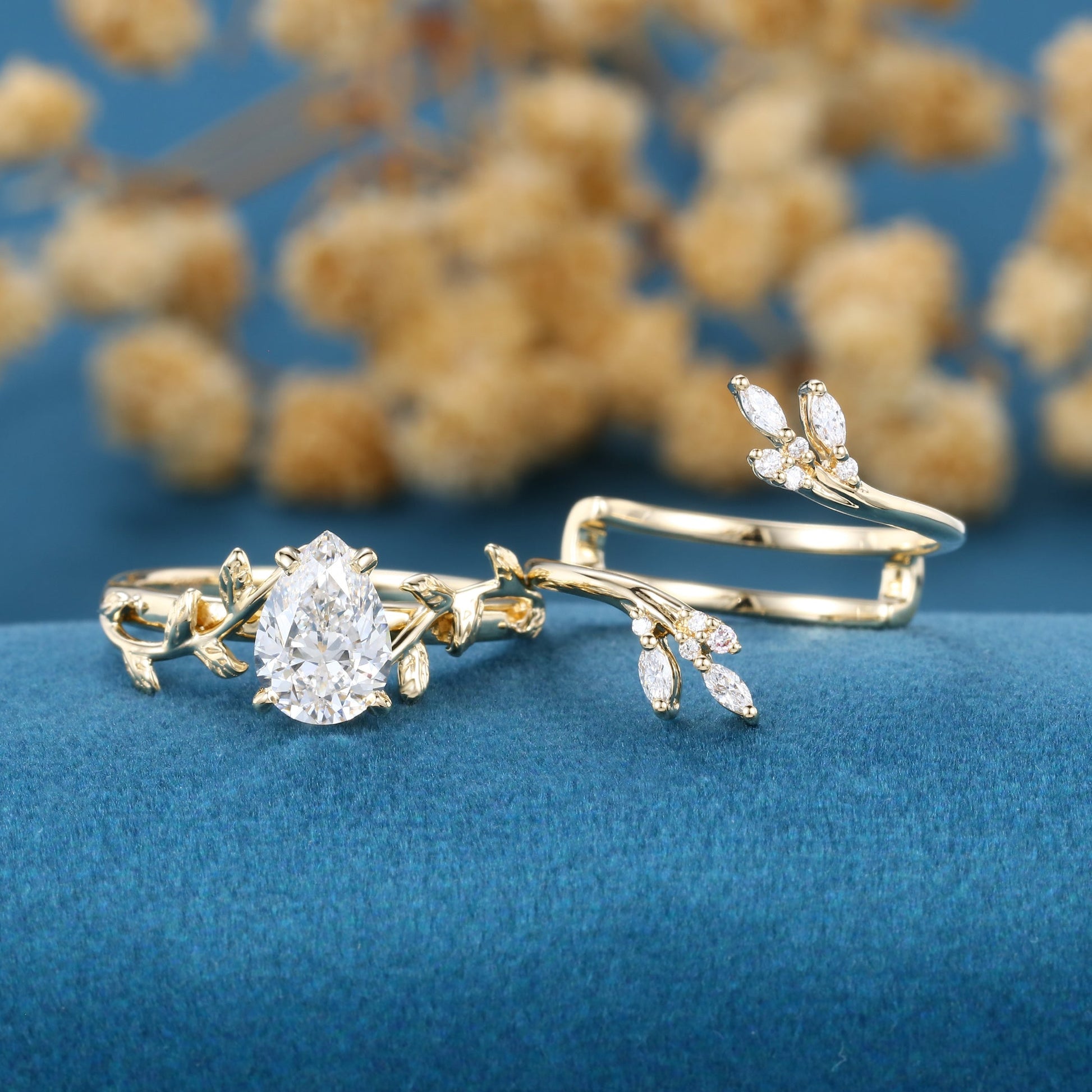 Pear cut Lab-Grown Diamond Leaf Rose Gold Wedding Bridal set