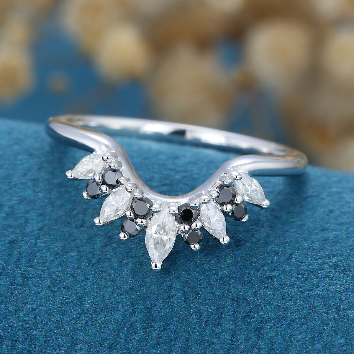 Moissanite | Black diamond Curved Wedding Band Ring