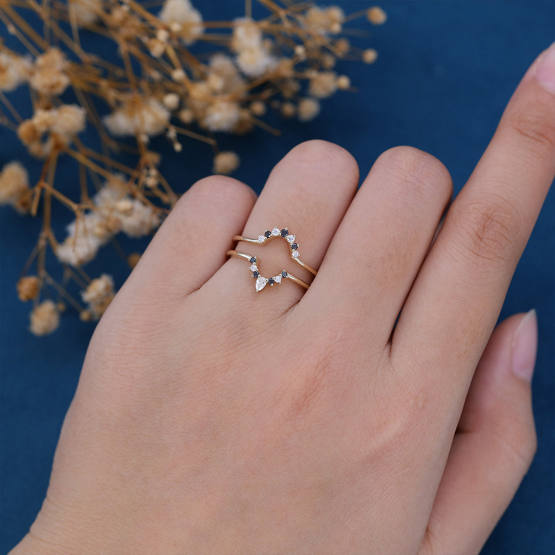 Double Moissanite | black diamond Curved Wedding Band Ring
