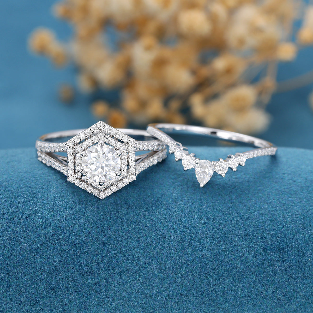 Round cut Moissanite Engagement Ring Bridal Set