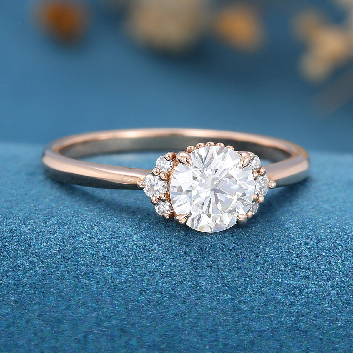 Round cut Moissanite Engagement ring