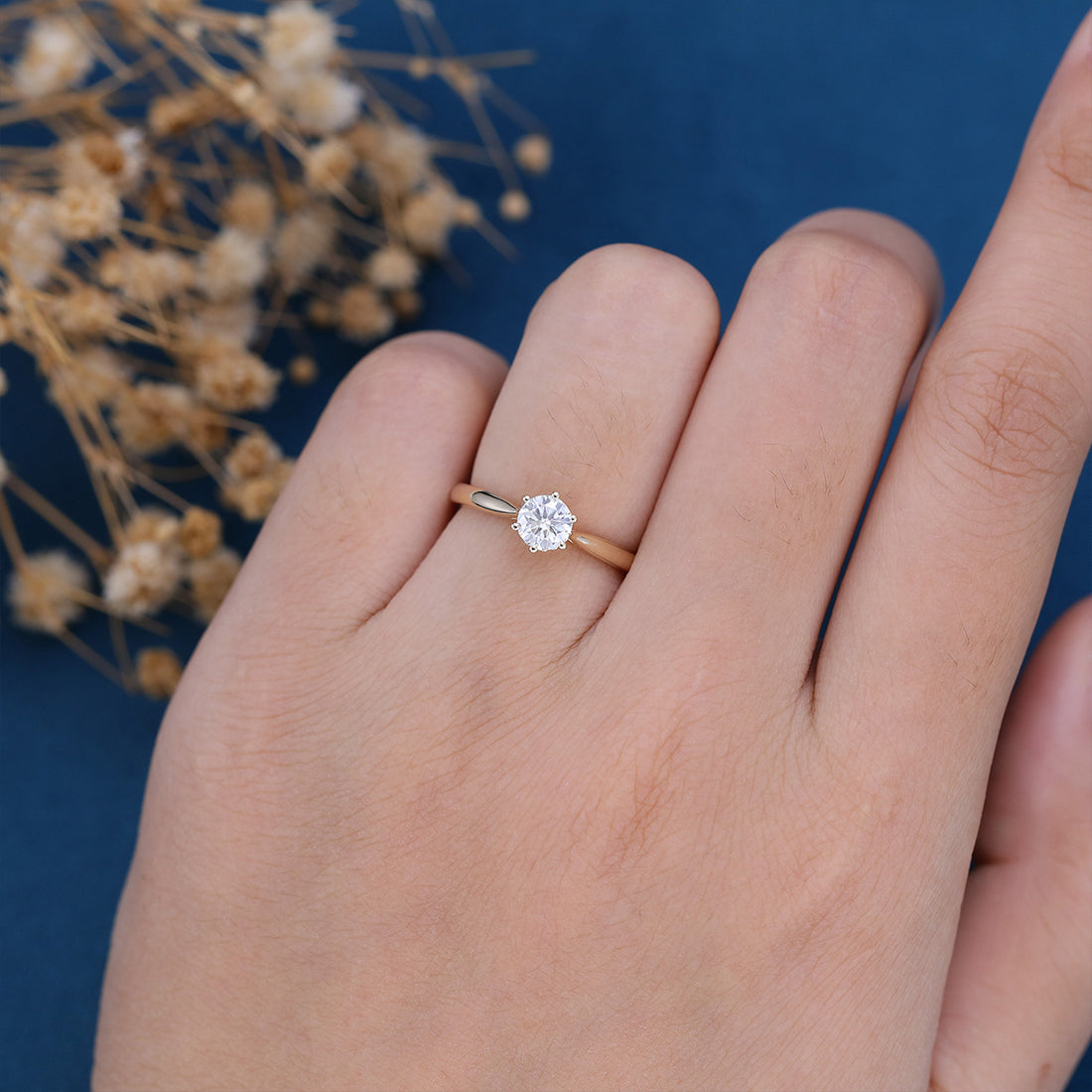 Round cut Moissanite Minimalist Engagement Ring