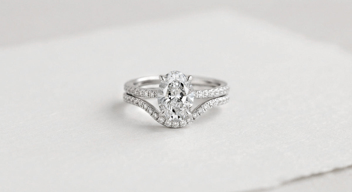 How to Choose a Curved Wedding Band for Your Engagement Ring