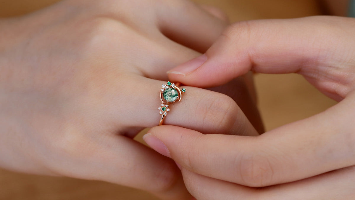 Round Moss Agate Rings: A Complete Guide to This Unique Nature-Inspired Engagement Ring Style