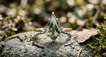 Kite Cut Moss Agate Rings: 4 Unique Styles to Inspire Your Engagement Ring