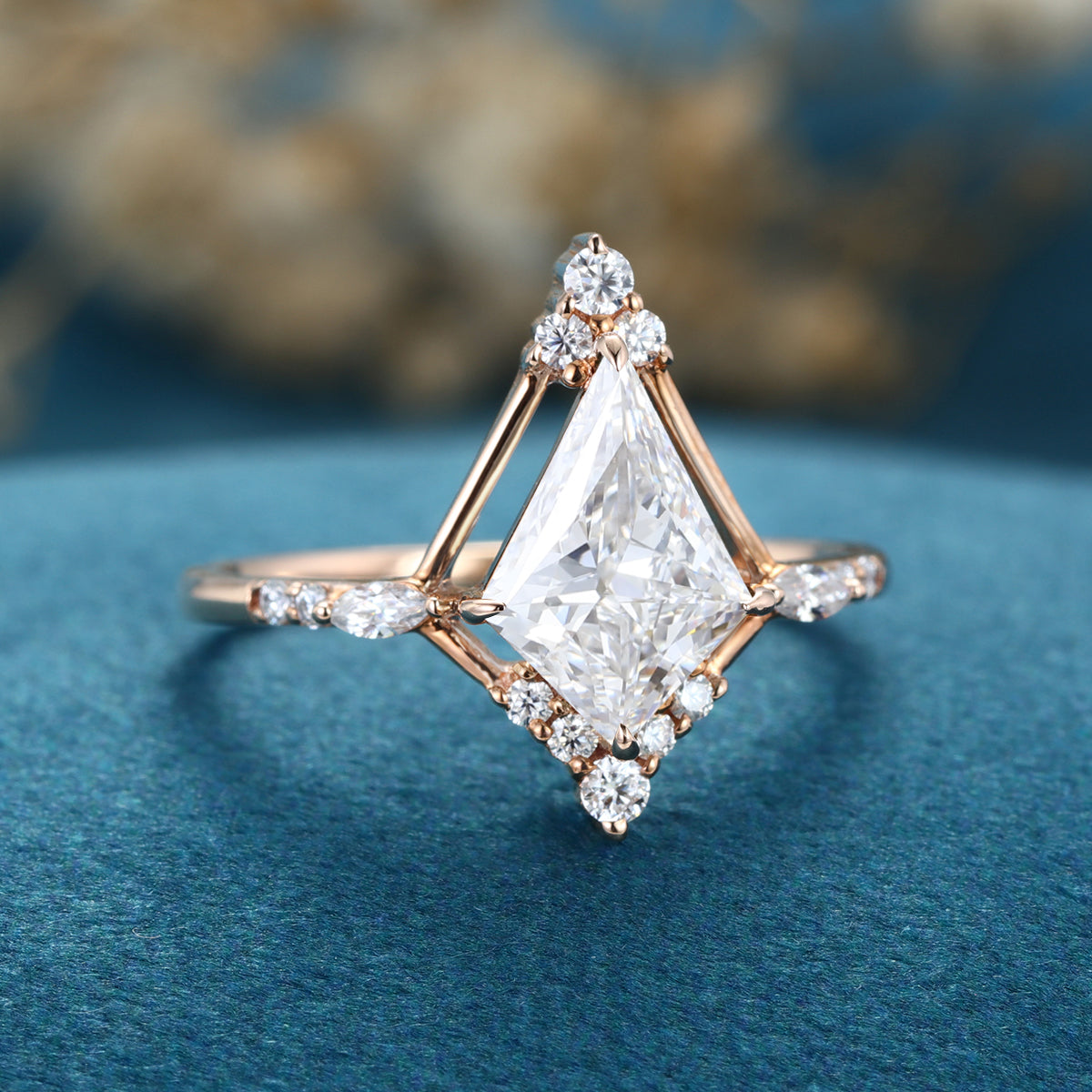 1.0CT~5.0CT Kite cut Cluster Lab Grown Diamond Halo Engagement Ring