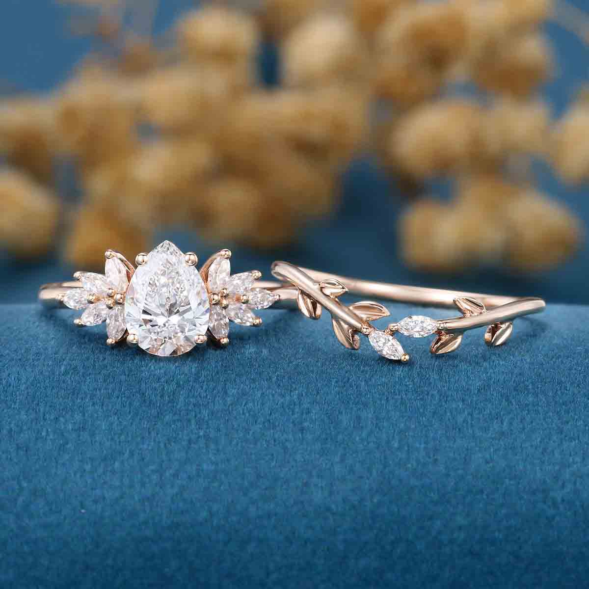 1.0CT~5.0CT Pear cut Lab Grown Diamond Cluster Engagement Ring Set