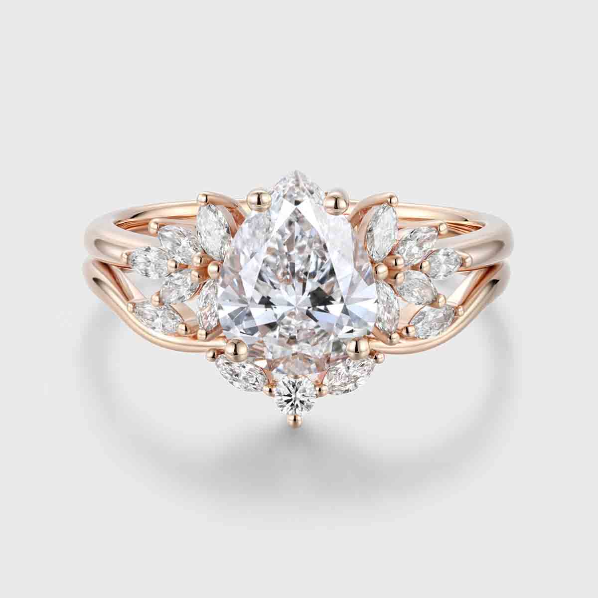 1.0CT~5.0CT Pear cut Lab Grown Diamond Cluster Bridal Set