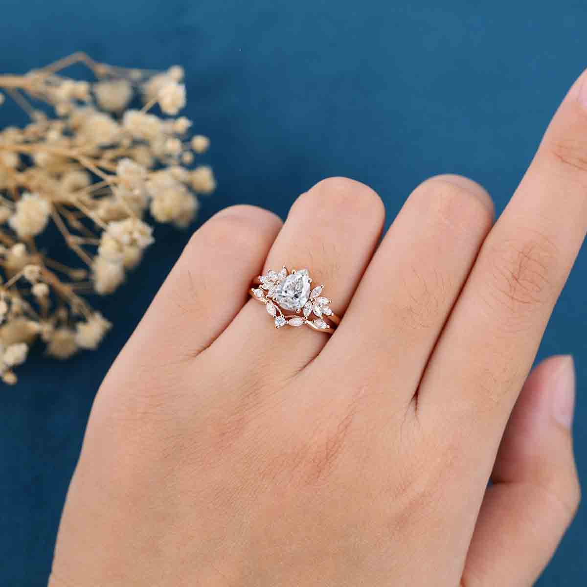 1.0CT~5.0CT Pear cut Lab Grown Diamond Cluster Bridal Set