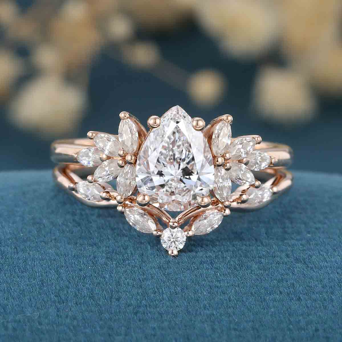 1.0CT~5.0CT Pear cut Lab Grown Diamond Cluster Bridal Set