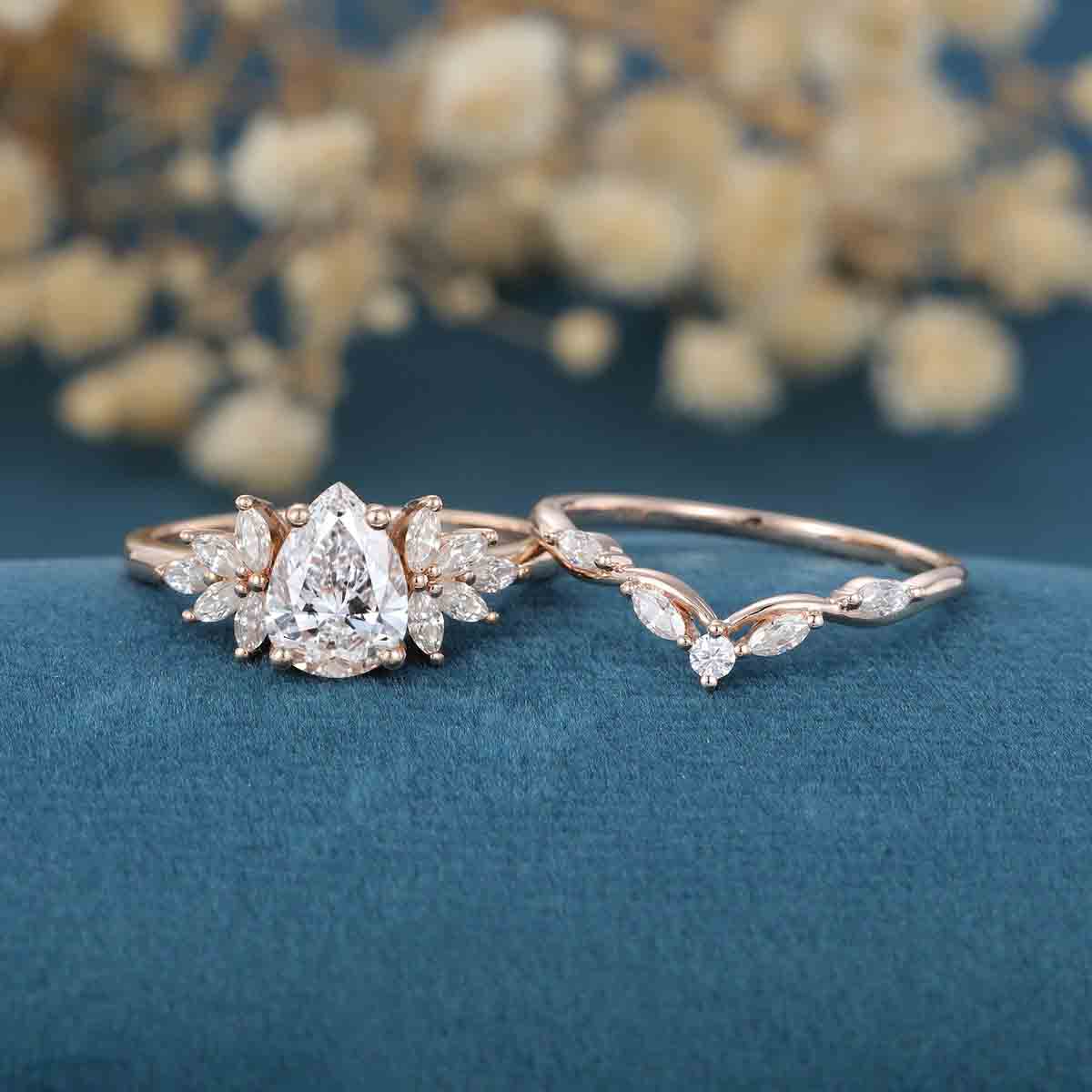 1.0CT~5.0CT Pear cut Lab Grown Diamond Cluster Bridal Set