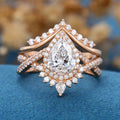 1.0CT~5.0CT Pear cut Lab Grown Diamond Halo Bridal Set