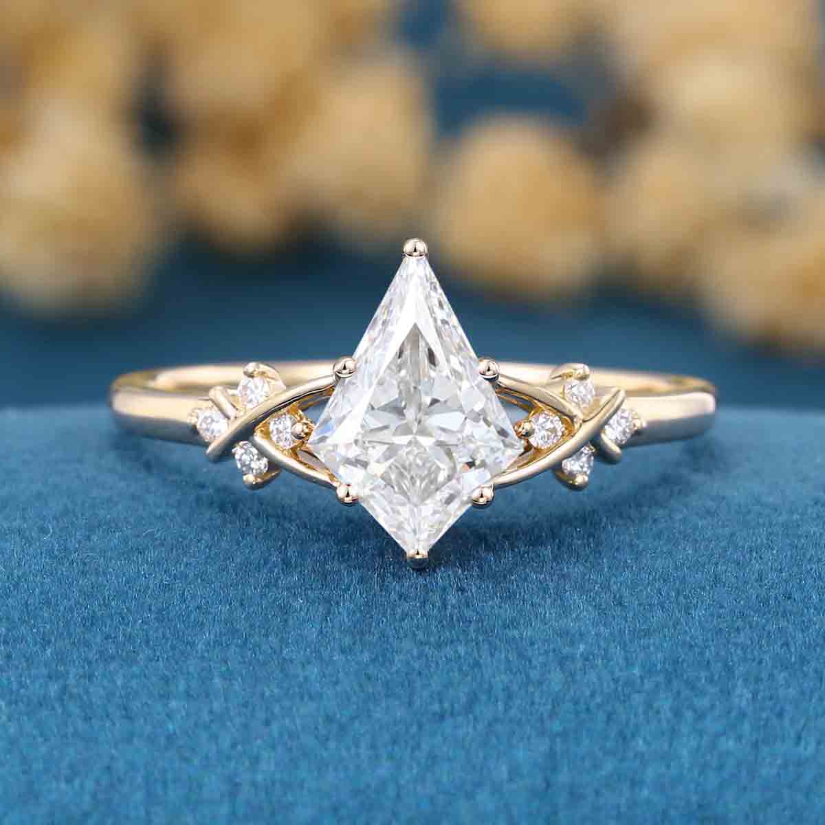 1.0CT~5.0CT Kite cut Cluster Lab Grown Diamond Engagement Ring