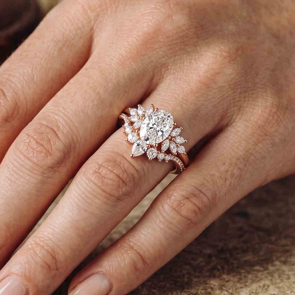 1.0CT~5.0CT Oval cut Lab grown Diamond Cluster Engagement Ring Set