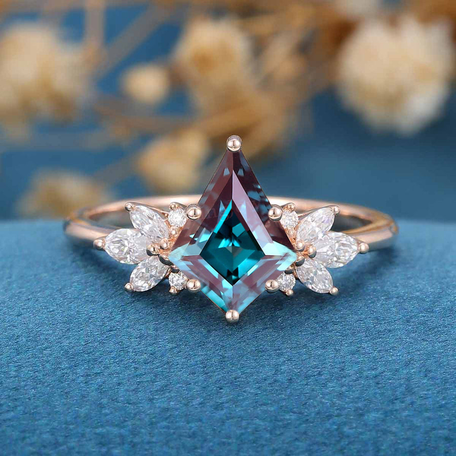 Kite Cut Alexandrite | Diamond  Engagement Ring 