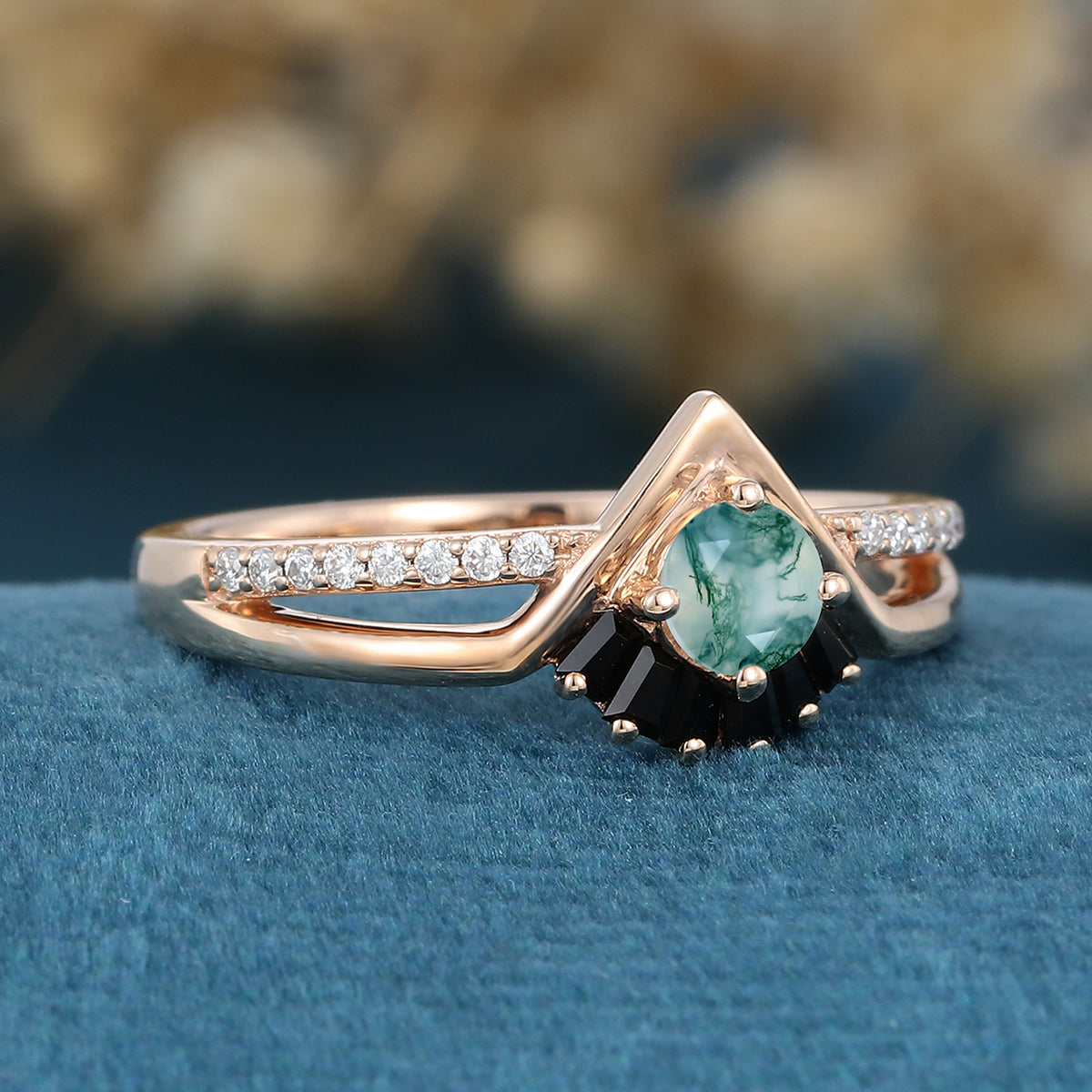 Round cut Moss Agate Matching Diamonds | Black Onyx Gold Engagement Ring