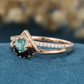 Round cut Moss Agate Matching Diamonds | Black Onyx Gold Engagement Ring