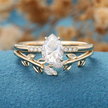 Pear Cut Moissanite Engagement ring Bridal Set