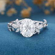 2.5-3.0Carat Natural Moissanite Oval cut cluster Engagement Ring