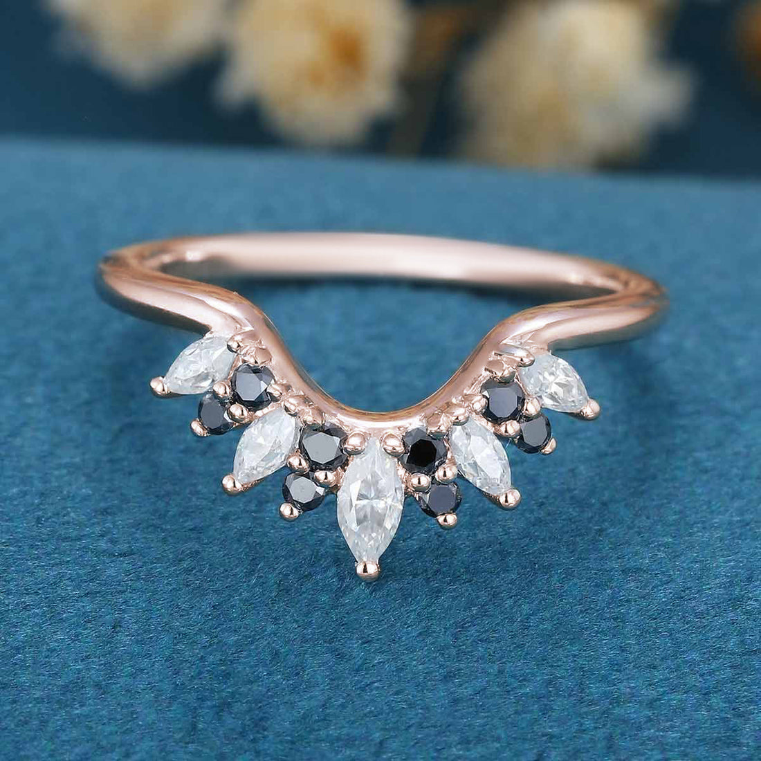 Moissanite | Black diamond Curved Wedding Band Ring