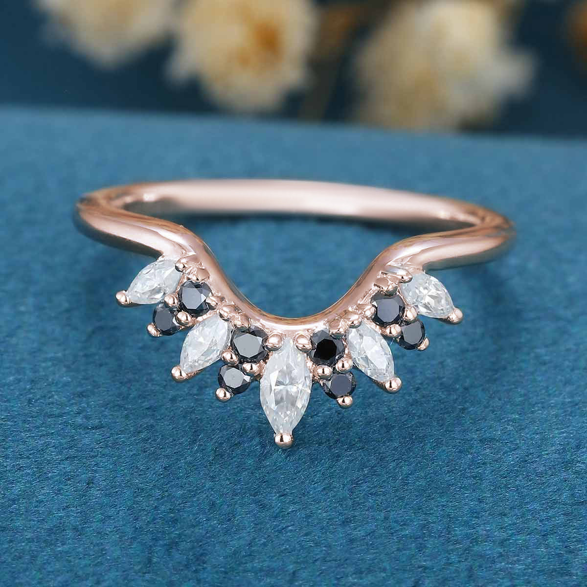 Moissanite | Black diamond Curved Wedding Band Ring