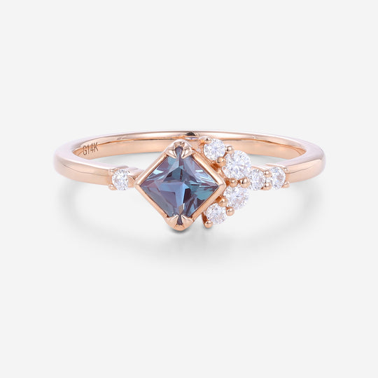 Princess cut Alexandrite | Diamond Engagement ring