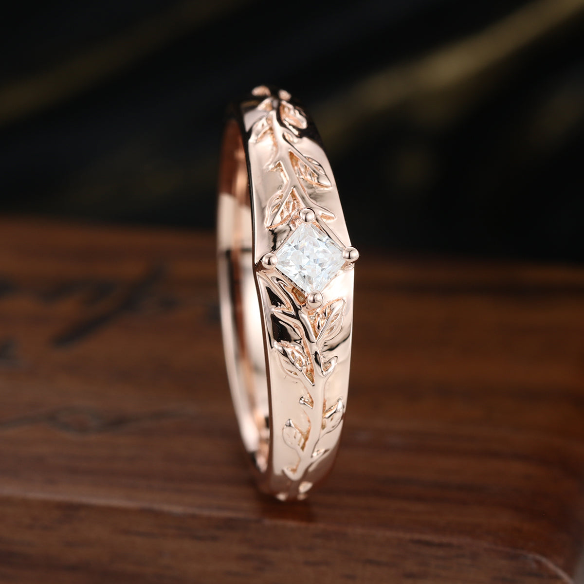 Minimalist Men's Moissanite Ring - Sleek Modern Design, Comfort Fit