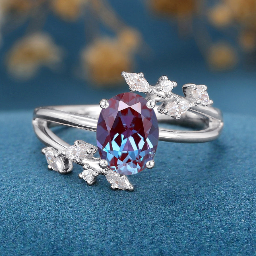 Oval cut Alexandrite | Diamond Engagement ring