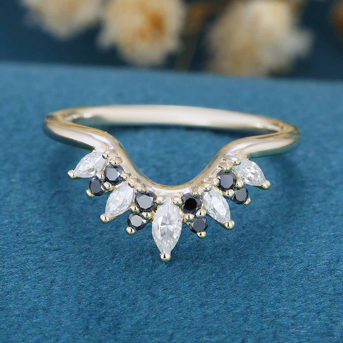 Moissanite | Black diamond Curved Wedding Band Ring