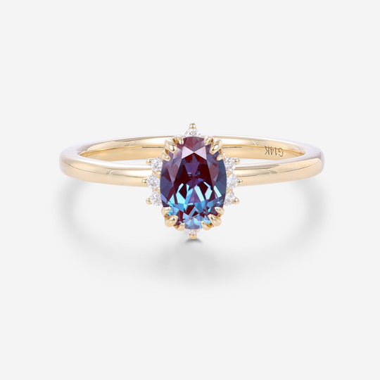 Oval cut Lab Alexandrite | Diamond Engagement ring