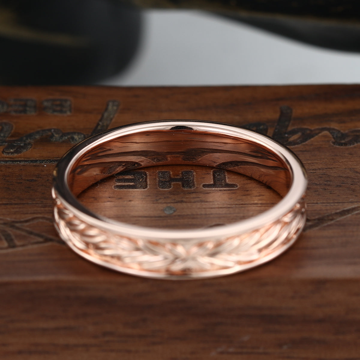 Nature Inspired Men's Diamonds Engagement Band | Solid gold Men Ring