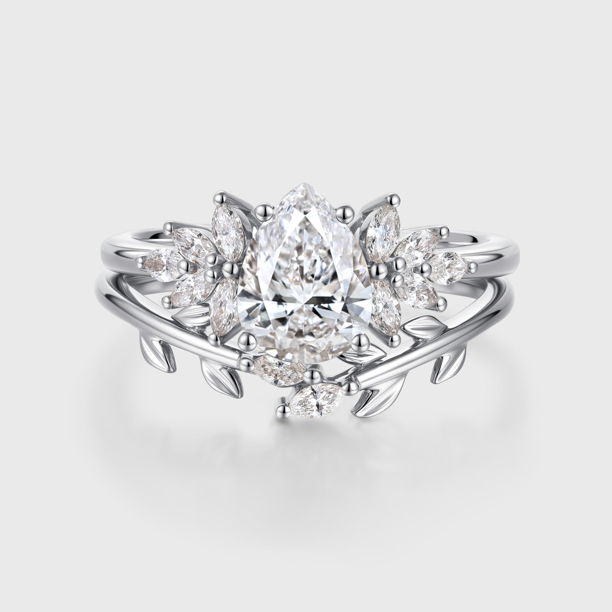 1.0CT~5.0CT Pear cut Lab Grown Diamond Cluster Engagement Ring Set
