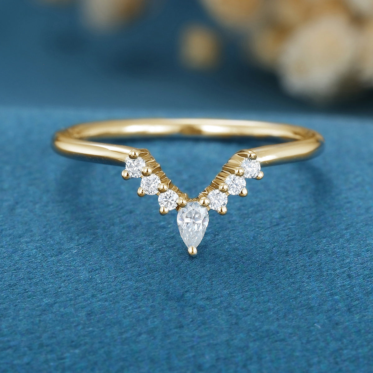 Pear shaped Moissanite | Diamond Curved Wedding Band Ring