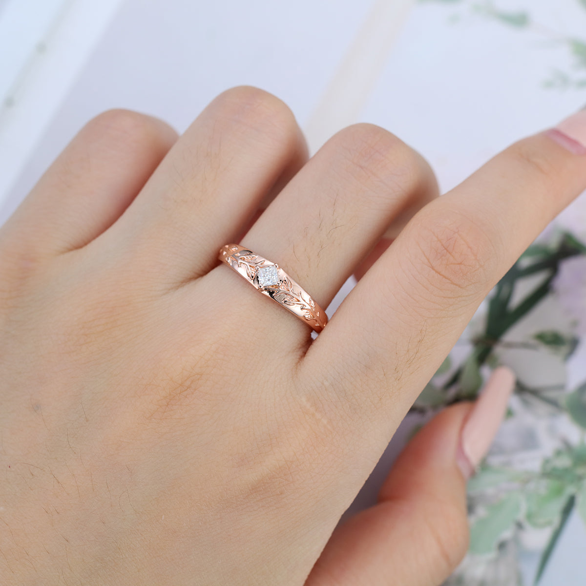 Minimalist Men's Moissanite Ring - Sleek Modern Design, Comfort Fit