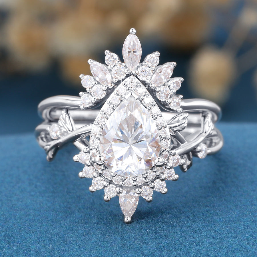 Pear cut Moissanite Engagement ring Bridal Set