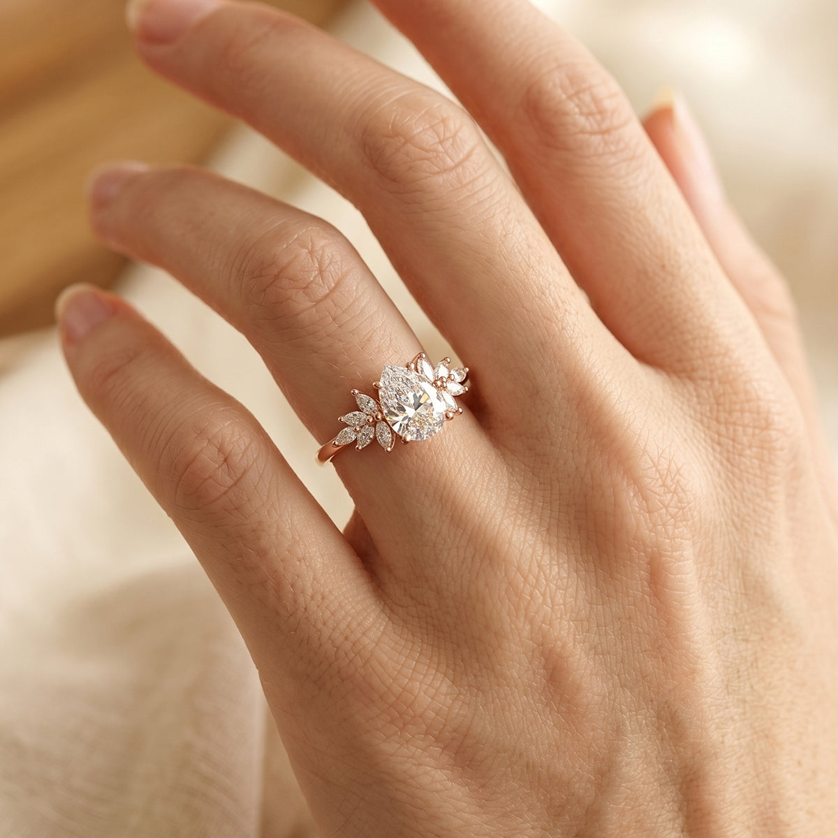 1.0CT~5.0CT Pear cut Lab Grown Diamond Cluster Engagement Ring