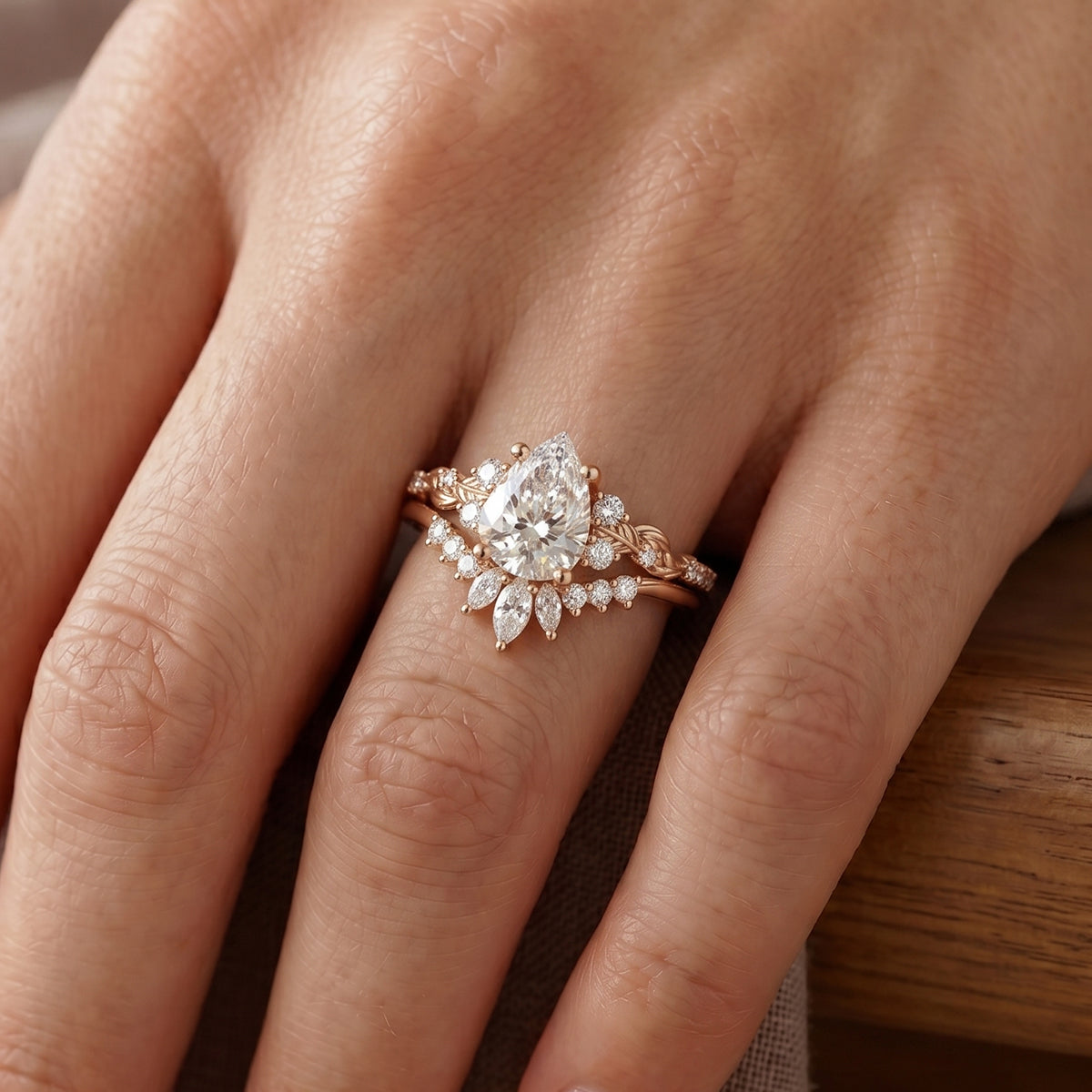 1.0CT~5.0CT Kite cut Lab grown Diamond Luxury Pave Leaf Engagement Ring set