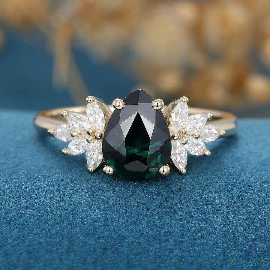 Pear cut Blue-Green Sapphir Cluster Engagement ring