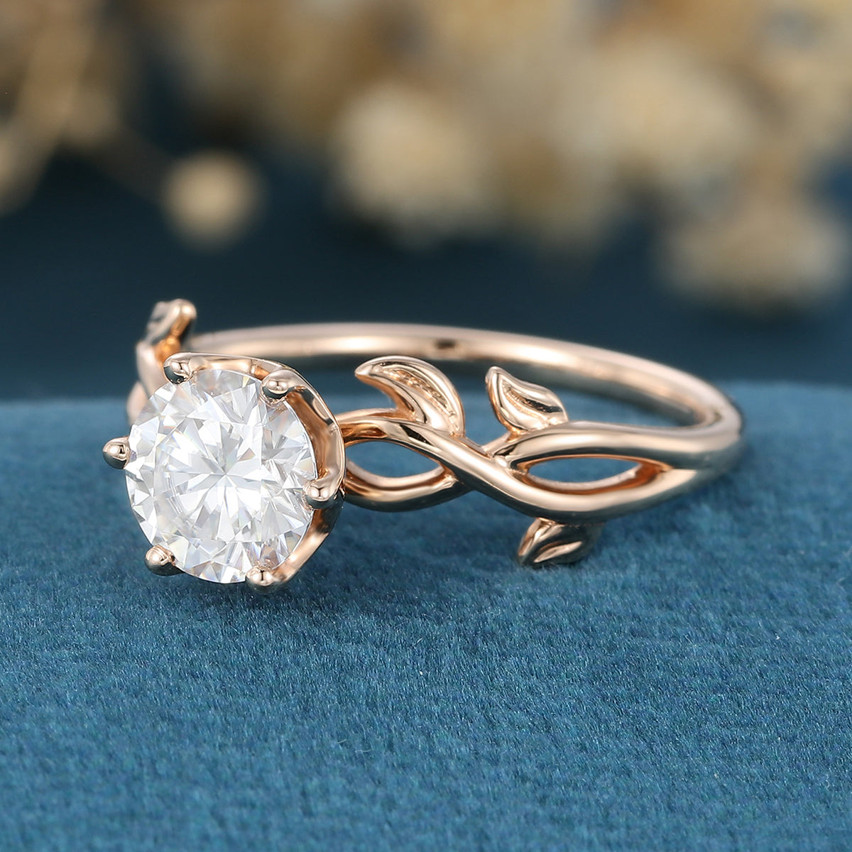 Nature Inspired Roud cut Moissanite Leaf Gold ring set