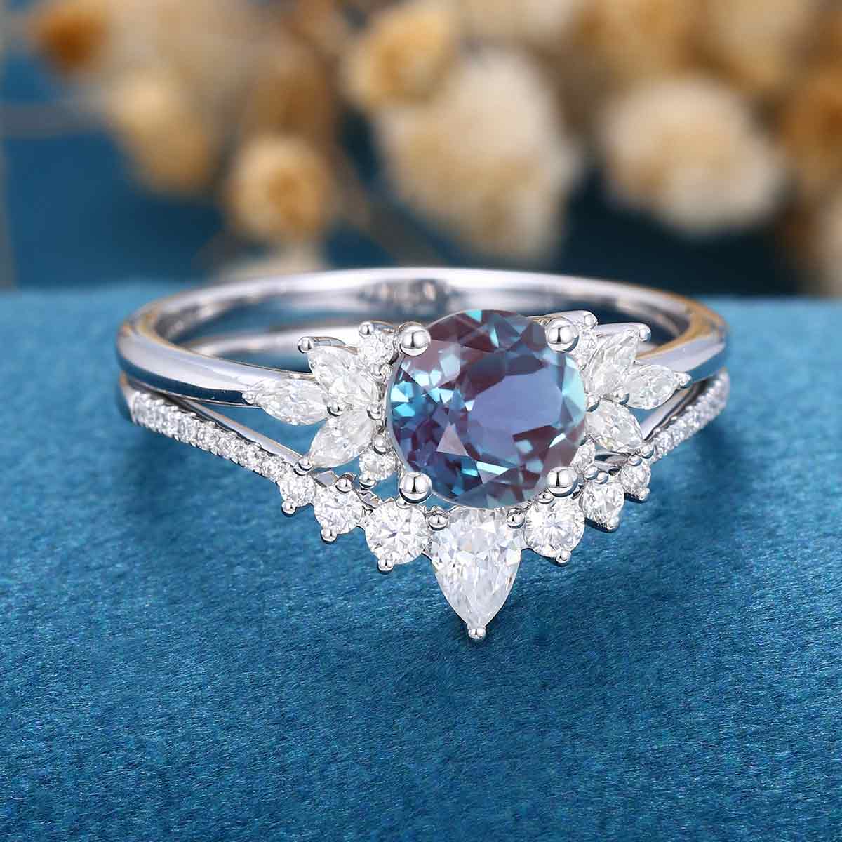 2PCS Round Alexandrite Cluster Engagement Bridal Set 