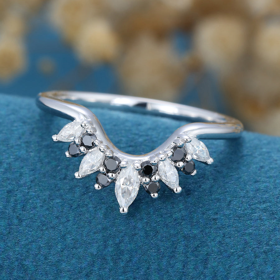 Moissanite | Black diamond Curved Wedding Band Ring 
