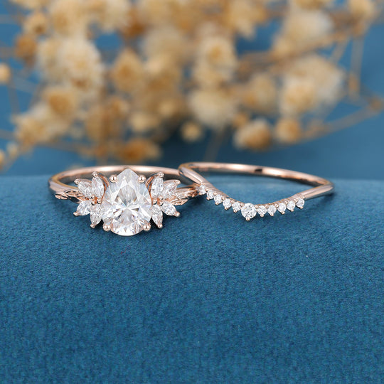 Pear cut Moissanite Cluster Engagement ring Bridal Set 