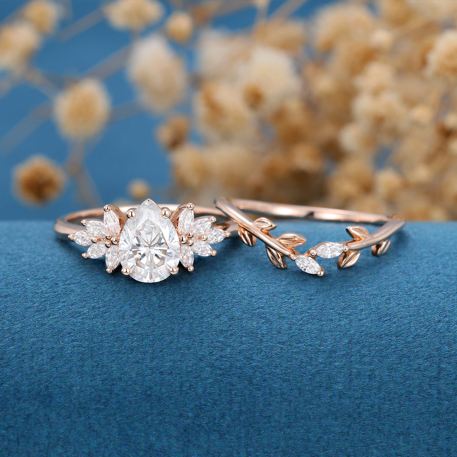 Pear Moissanite Cluster Engagement ring Bridal Set 