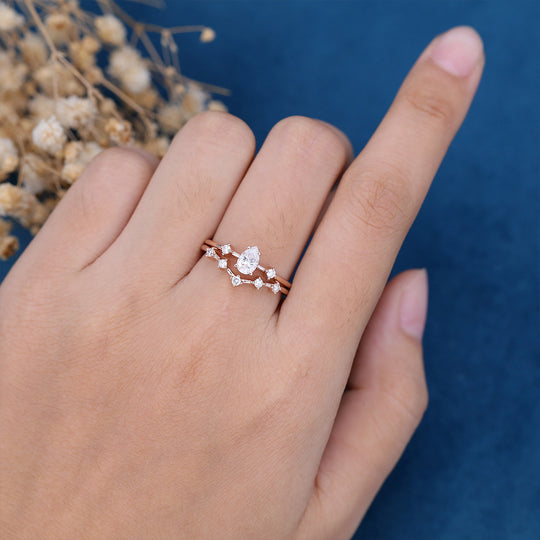 Pear cut Moissanite Engagement ring Bridal Set 