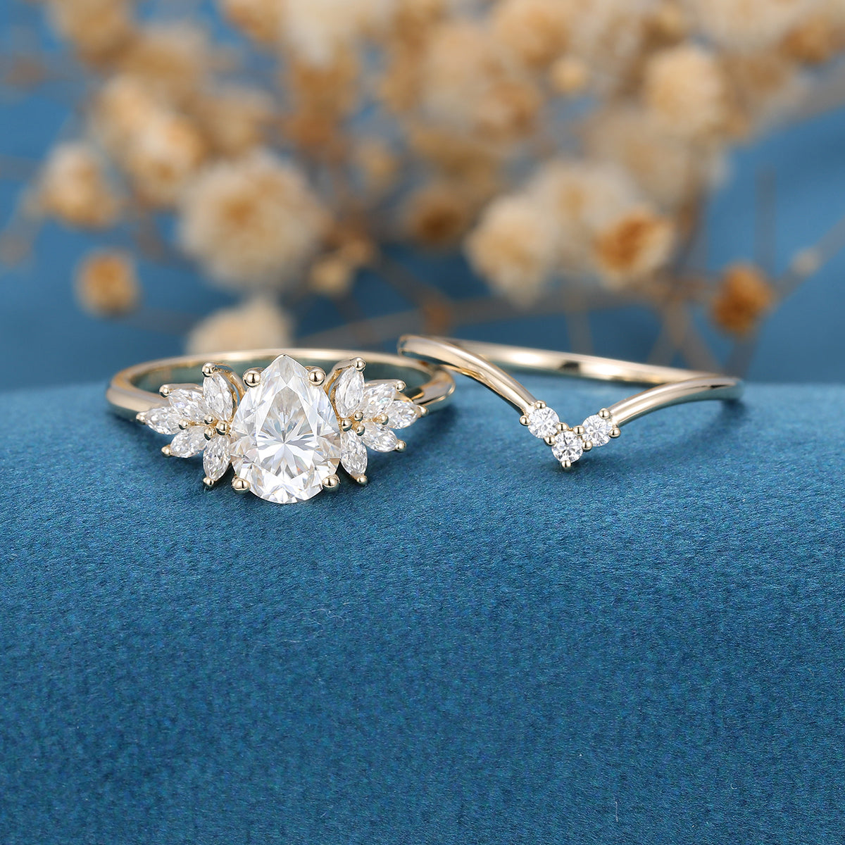 Pear cut Moissanite Cluster Engagement ring Bridal Set 