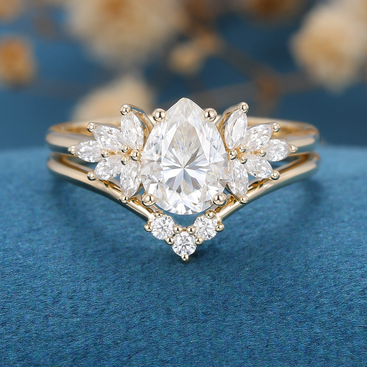 Pear cut Moissanite Cluster Engagement ring Bridal Set 