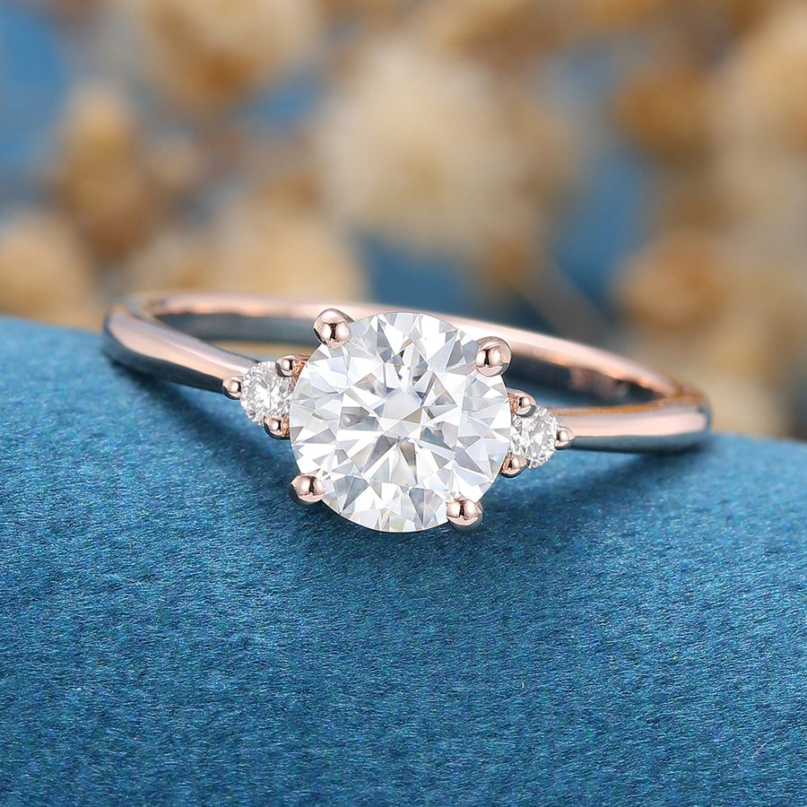 6.5mm Round cut Moissanite Engagement ring 